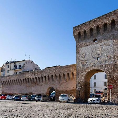 Appartamento Casa Dei Quadri Monolocale Jesi Esterno foto
